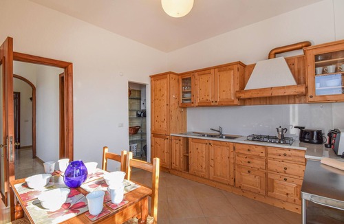 Rapallo House | Gorgeous home in Rapallo with house sea view