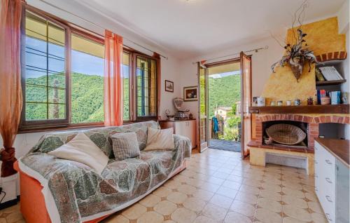 Testana House | Gorgeous Home In Testana