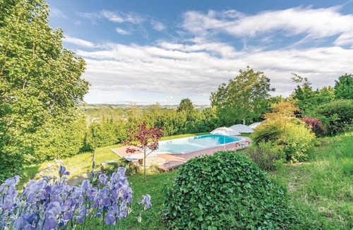 Lequio Tanaro House | Gorgeous home in Lequio Tanaro (CN)