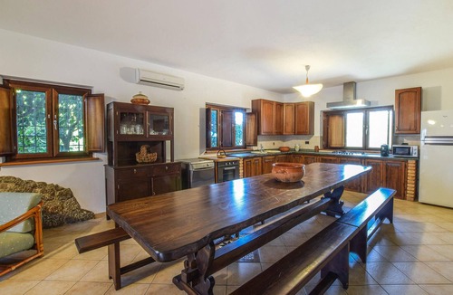 Motta Santa Lucia House | Gorgeous home in Motta Santa Lucia