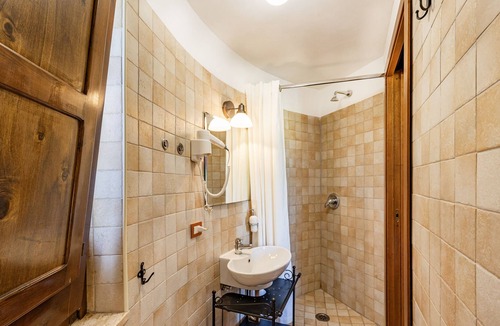 Ceraso Apartment | Granaio Orzo In Fattoria Con Piscina, Ceraso, Italy