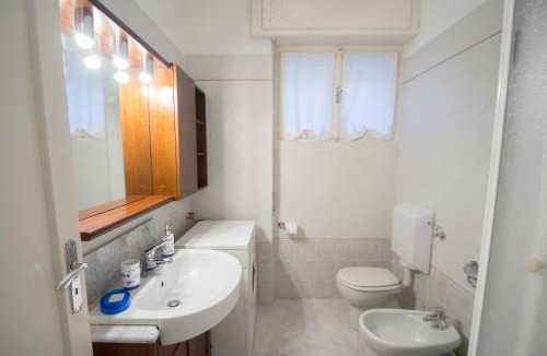 Varazze Apartment | Grande BILOCALE con POSTO AUTO PRIVATO e GIARDINO