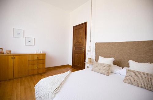 Lu House | Grande casa con giardino e box auto, 3 camere e 3 bagni