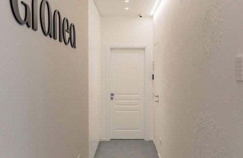 Municipio 4 House | Granea: an urban refuge where History becomes Welcoming