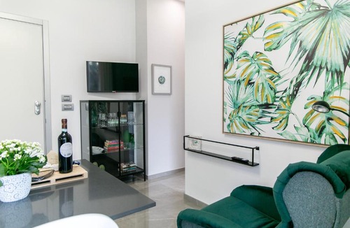 Nizza Monferrato Apartment | Green apartment at the Rotonda with garage