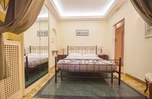 Rione IV Campo Marzio Apartment | Gregoriana Suite