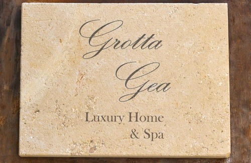 Sasso Caveoso Apartment | Grotta Gea Luxury Home con Piscina & Spa