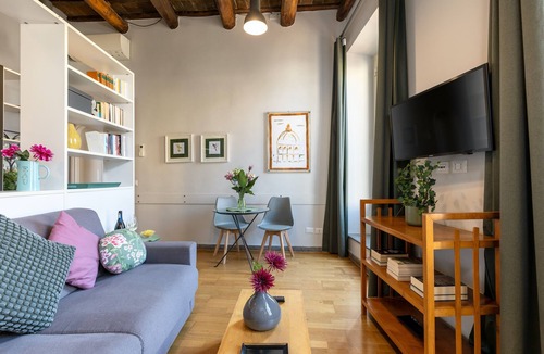 Rome City Centre Apartment | Grotta Pinta 12 | Romantic and elegant
