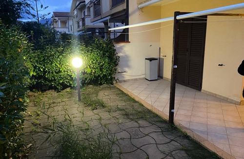 Villapiana Apartment | Ground-floor villa with reserved parking space a stone's throw from the sea
