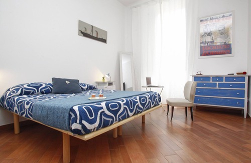 Vatican Apartment | Guest Art - Rome