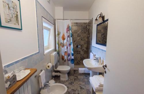 Tigliole Apartment | Guest House La Carolina
