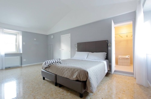 San Severino Marche House | Guest House Viaroma