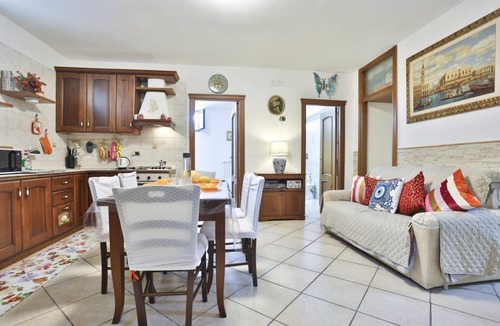 San Giorgio a Cremano Apartment | GuestHost - Cozy apartment that can accommodate up to 6 people, located in an independent villa with garden. The apartment is 900 meters from the Circumvesuviana for Naples-Pompei-Sorrento, perfect for traveling in the area and reaching all points of int