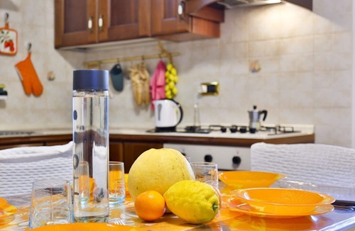 San Giorgio a Cremano Apartment | GuestHost - Cozy apartment that can accommodate up to 6 people, located in an independent villa with garden. The apartment is 900 meters from the Circumvesuviana for Naples-Pompei-Sorrento, perfect for traveling in the area and reaching all points of int