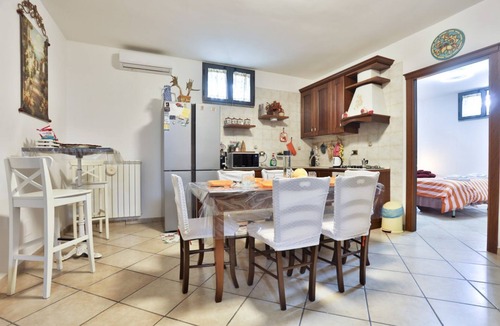 San Giorgio a Cremano Apartment | GuestHost - Cozy apartment that can accommodate up to 6 people, located in an independent villa with garden. The apartment is 900 meters from the Circumvesuviana for Naples-Pompei-Sorrento, perfect for traveling in the area and reaching all points of int