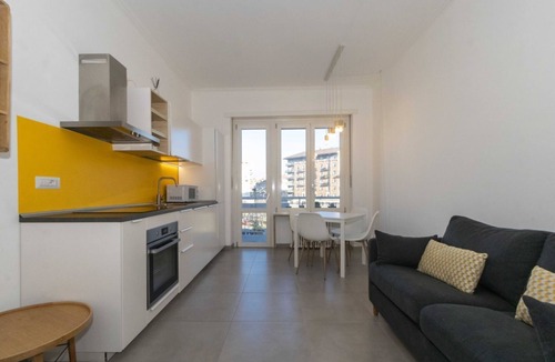 Lingotto Apartment | GuestHost - A comfortable apartment ideal for 2 people is just a few steps from the Carducci metro station, bus stops and a few hundred meters from Turin's main hospitals. Very well connected to the Porta Nuova and Porta Susa railway stations and to the