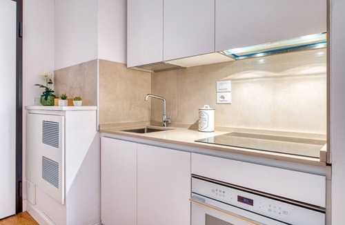 Old Town Apartment | GuestHost - Baglioni Apartment Suite