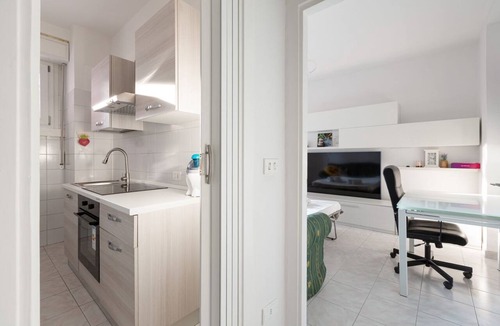 Quartiere Mazzini Apartment | GuestHost - Corvetto M3 - Bright Apt. with balcony!