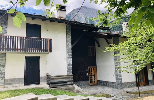 Courmayeur Apartment | GuestHost - Cozy 65 sqm apartment, perfect for four people, located on the second floor of a building without an elevator.The property is located in Courmayeur, a renowned Alpine resort at the foot of Mont Blanc, ideal for mountain lovers year-round. Its