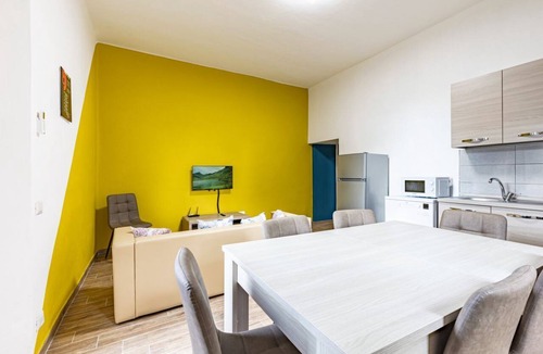 Perugia Apartment | GuestHost - Cozy apartment equipped with all comforts to accommodate 4 people, with 2 bedrooms, 2 bathrooms and private garden. Located in an elegant period building in Art Nouveau style, it is outside the restricted traffic zone, but just a 10-minute wa