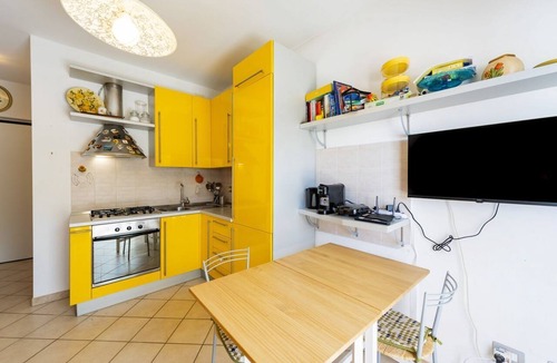 Foggetta Apartment | GuestHost - Cozy Balcony Apartment with Ocean View