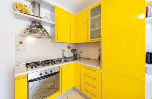 Foggetta Apartment | GuestHost - Cozy Balcony Apartment with Ocean View