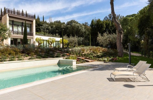 Perugia Apartment | GuestHost - Exclusive Perugia Getaway - Apartments with Shared Pool & Parking