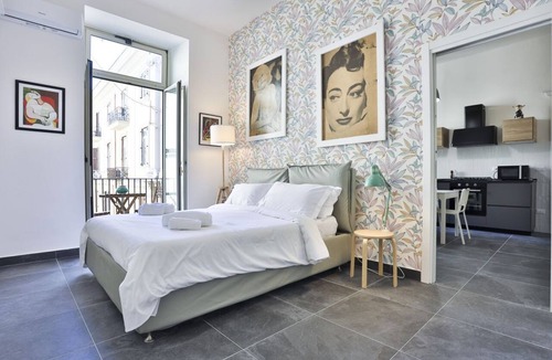 Naples City Centre Apartment | GuestHost - Garibaldi huge and cozy apartment
