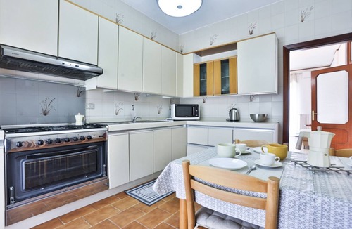 Salerno Apartment | GuestHost - Large 160 sqm apartment that can comfortably accommodate 8 people, thanks to three bedrooms, two bathrooms, two living rooms and a comfortable relaxation room. Two large terraces, one on each side of the apartment (about 20 sqm each), offer o