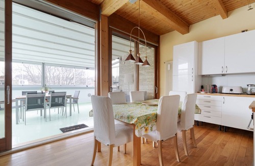 Porta Lodovica Apartment | GuestHost - Modern 90m2 penthouse, perfect for 6 people, located on the third floor of a building with lift.The accommodation is located in the Bocconi/Tibaldi district, a vibrant and strategic area, defined by the prestigious presence of the Bocconi Uni