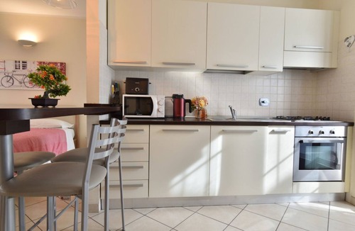 San Donato Apartment | GuestHost - Modern studio apartment perfect for 3 people and equipped with every comfort is located a few meters from Piazza Statuto, from where the famous Via Garibaldi starts, a pedestrian street in the center of Turin. In 10 minutes on foot you can al