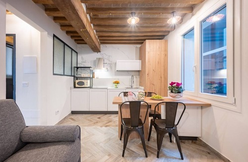 Oltretorrente Apartment | GuestHost - Oltretorrente Elegant Parma Apt 6