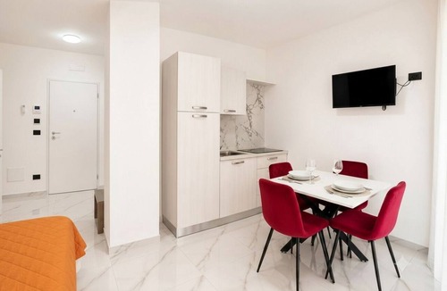 Trani Apartment | GuestHost - Perla Nera Apartment 7 near the sea