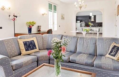 Arenella Apartment | GuestHost - Salvator Rosa Metro station Flat x8