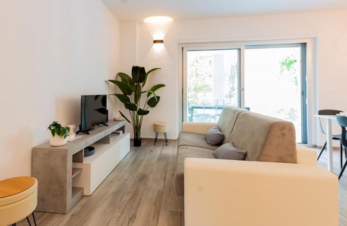 Francavilla al Mare Apartment | GuestHost - Seaside Exclusive Retreat with Balconies & Parking