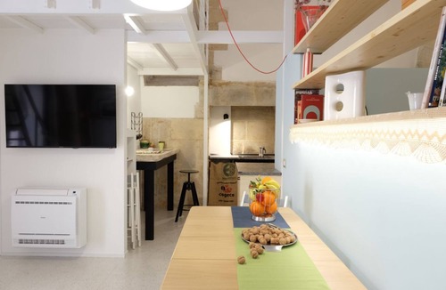 Corato Apartment | GuestHost - Sottano del Mastro Central Apartment