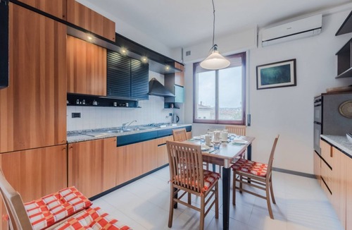 Pesaro Apartment | GuestHost - Spacious 130mq apartment that comfortably accommodates 4 people, being equipped with two duble bedrooms, two bathrooms and all the comforts for a pleasant stay. The accommodation is located in a prestigious area of ​Pesaro, in the immedi