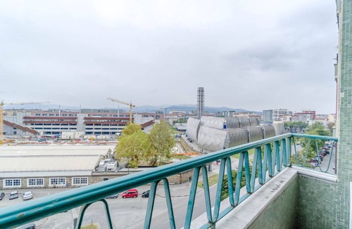 Cenisia Apartment | GuestHost - Spacious and bright apartment of 120 sqm for 6 people, located on the sixth floor with elevator (not suitable for disabled people). The accommodation has a balcony with views of the Cenisia district, a quiet and well-connected residential are