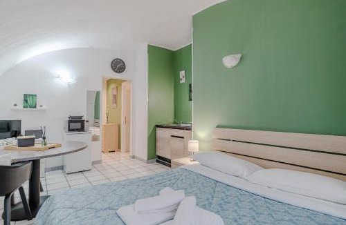 Roman Quarter Apartment | GuestHost - Stylish Studio in Turin's Vibrant Quadrilatero