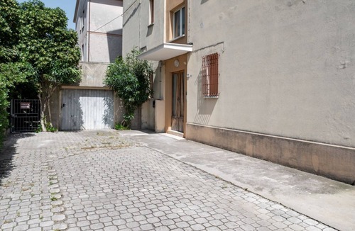 Torrette Apartment | GuestHost - The House by the Sea one step away from the beach! x6