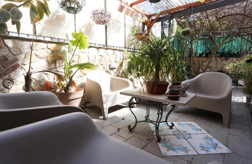 San Giorgio a Cremano Apartment | GuestHost - Vesuvium Garden