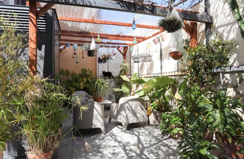 San Giorgio a Cremano Apartment | GuestHost - Vesuvium Garden