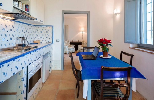 Montalto delle Marche House | Guided E-bike Tours (1h sea or mountain) with Restaurant available at stay