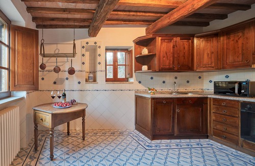 Umbertide House | HAMLET THE POET - HOUSE MOUNT