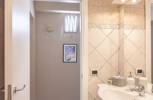 San Lorenzo House | Heart of San Lorenzo