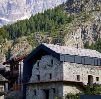 Valtournenche House | Heritage Carrel