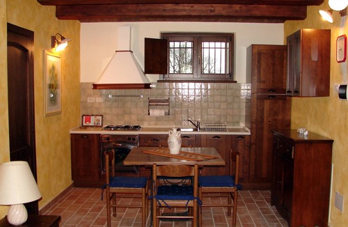 Osimo Apartment | Heron House Apartment in country house with pool