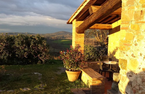Casole d'Elsa Apartment | HILLTOP APARTMENT WITH GREAT WIEW BETWEEN SIENA AND VOLTERRA