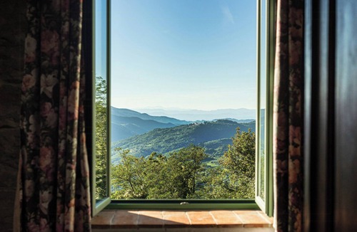 Londa Apartment | Historic apartment in Tuscan village