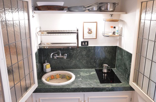 Rione IX Pigna Apartment | Historic Center - Elegant Apartment with Charming Antiques - Raffaello Inn